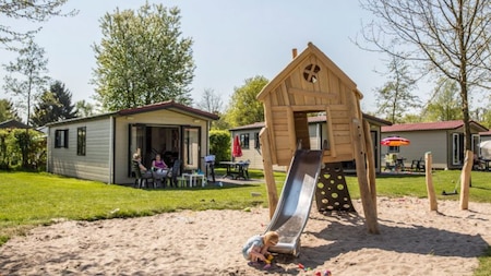 Buitenaanzicht - Vakantiepark de Luttenberg Buitenaanzicht - Vakantiepark de Luttenberg