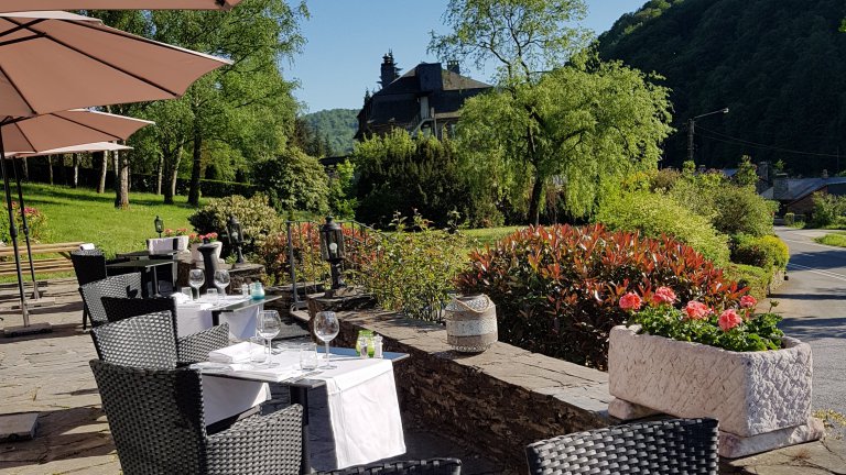Terras - Auberge d Alle