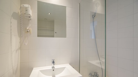 Badkamer - Holiday Suites Westende Badkamer - Holiday Suites Westende