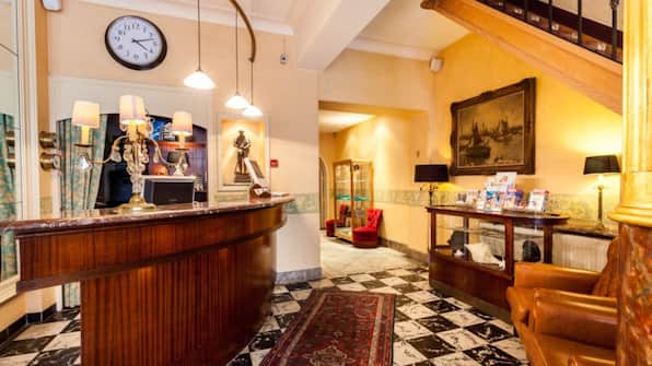 Rezeption - Avenue Boutique Hotel