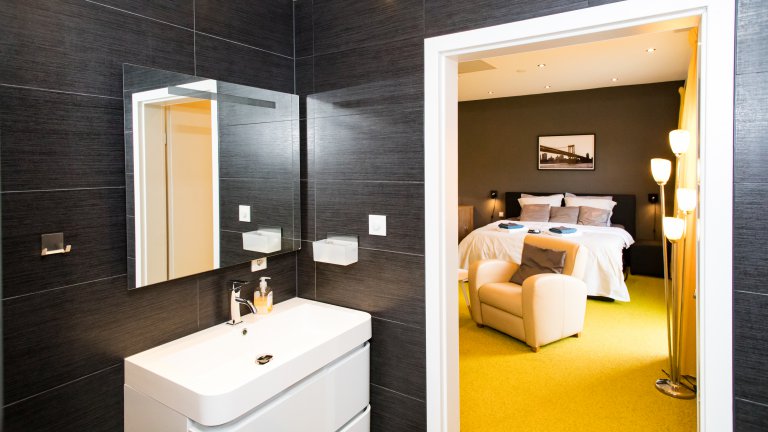Badkamer Gele kamer - Het Colmerhof
