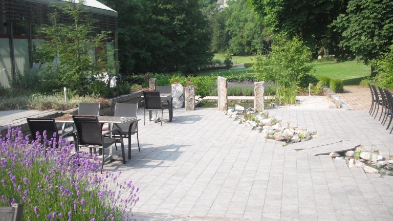 Terras - Castel de Pont-a-Lesse