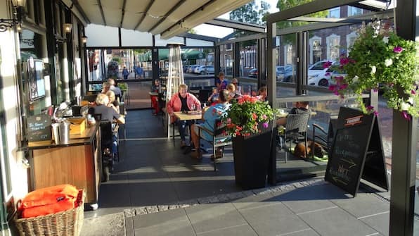 Terrasse - Hotel Café Restaurant De Kroon