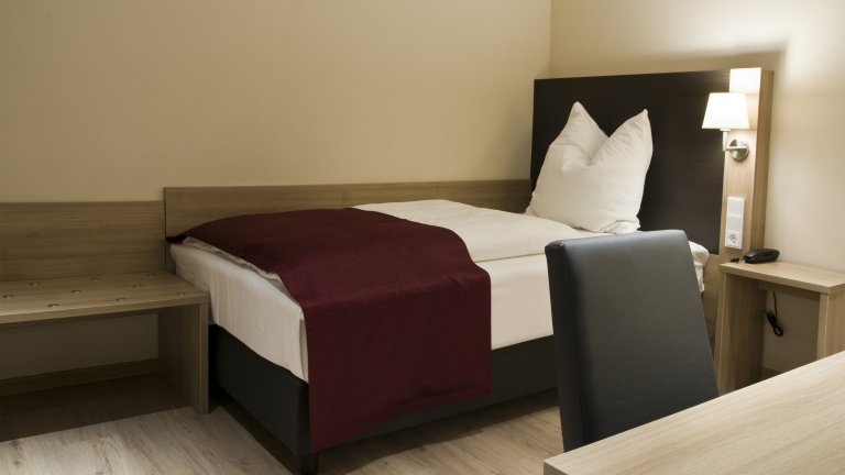 Einzelzimmer – Trolls Brauhaus Hotel