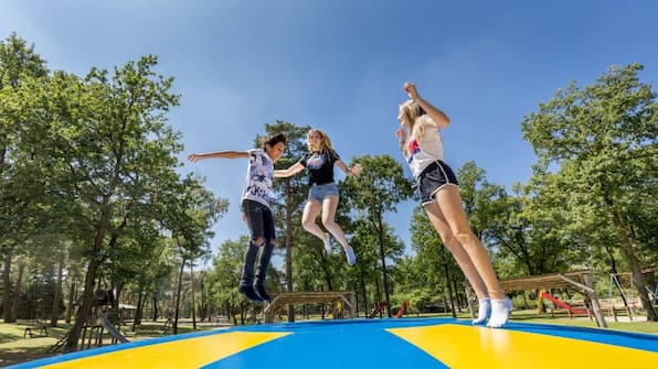 Airtrampolin - Die Bergen Airtrampolin - Die Bergen