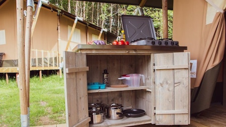 Verrijdbare keuken - Vodatent Camping GT Keiheuvel Verrijdbare keuken - Vodatent Camping GT Keiheuvel