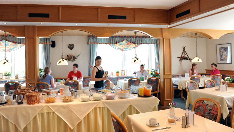 Ontbijtbuffet - Hotel zum Moselstrand