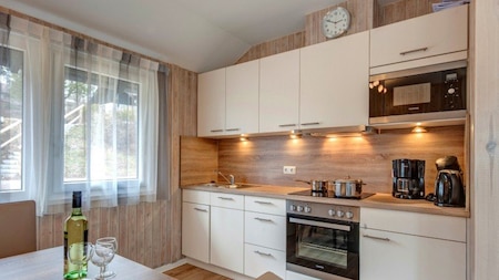 Küche - Roompot Eifelpark Kronenburger See