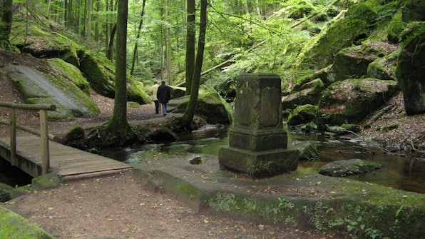 Gedenksteen Karlstal - Landgasthof en Hotel Zum Schwan