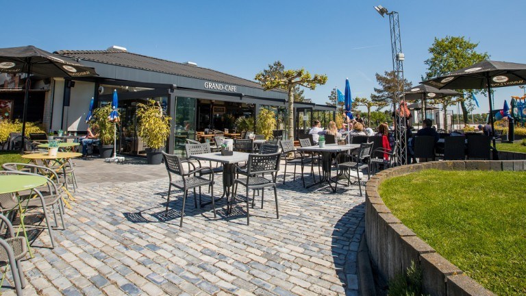 Terrasse - EuroParcs Parc du Soleil