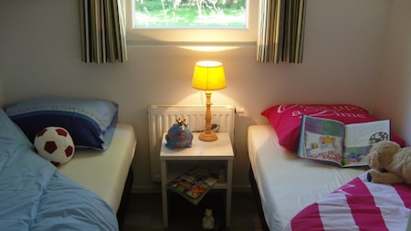 Slaapkamer - EuroParcs Buitenhuizen Slaapkamer - EuroParcs Buitenhuizen