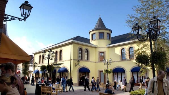 Designer Outlet Roermond - Kasteel Aldenghoor