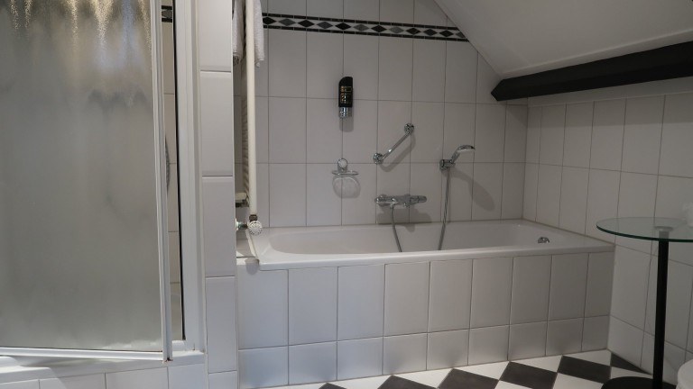 Badkamer - Hampshire Hotel - Hostellerie Schuddebeurs
