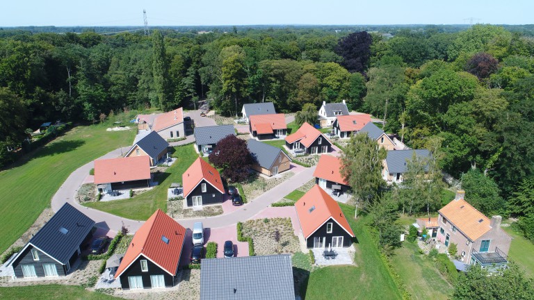 Luftaufnahme - Villapark Ehzerburg