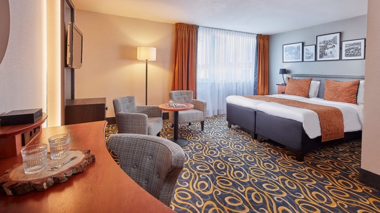 Das Deluxe Ein - Carlton Square Hotel