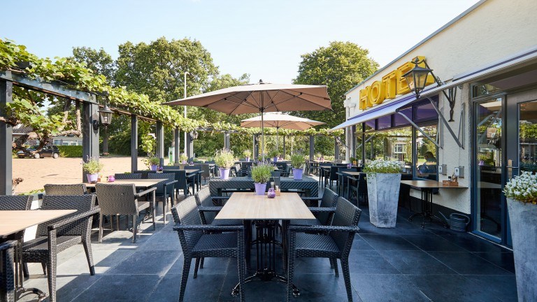Terras - Van der Valk Hotel Hardegarijp Leeuwarden