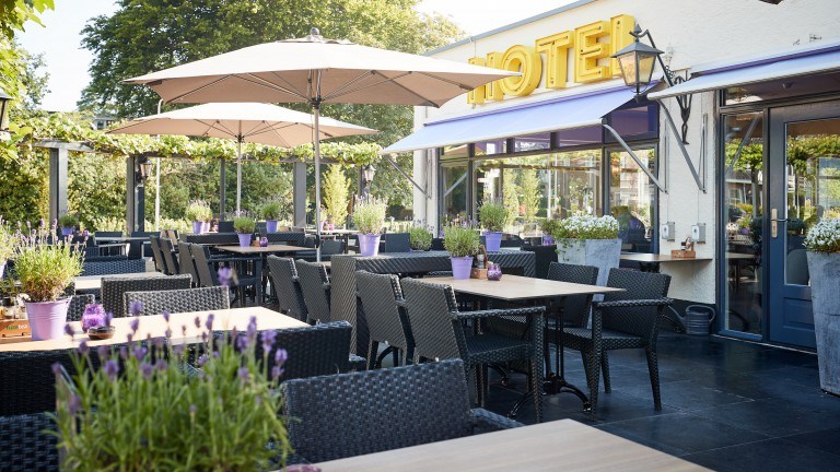 Terras - Van der Valk Hotel Hardegarijp Leeuwarden