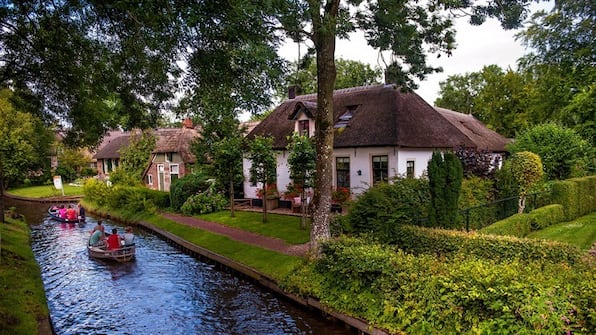 Giethoorn - Roompot Waterstaete Ossenzijl