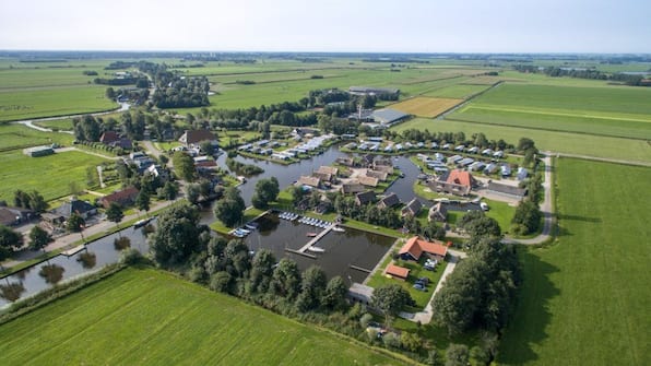 Luchtfoto - Roompot Waterpark Terkaple