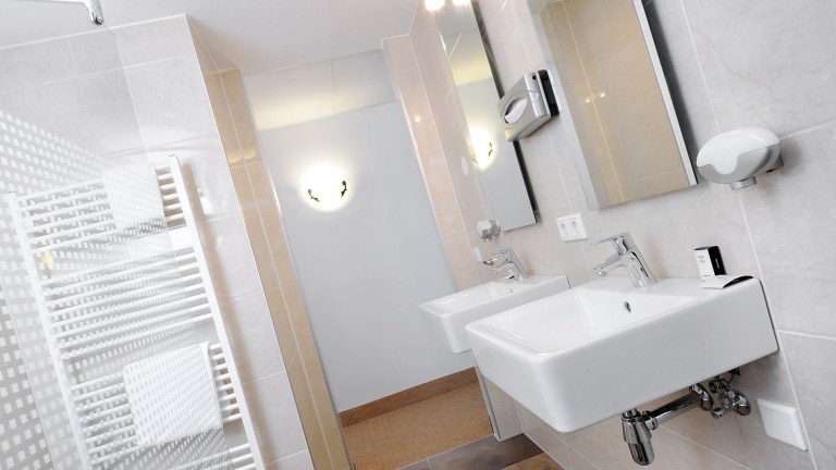 Badezimmer – Grand Hotel Ter Duin