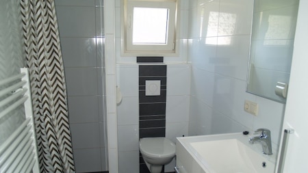 Badezimmer - EuroParcs Resort Brunsummerheide