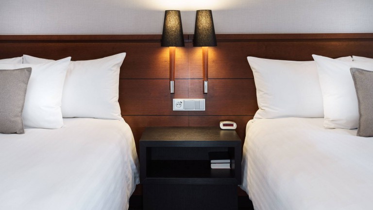 Deluxe kamer - Courtyard by Marriott Amsterdam AirportBar - Courtyard by Marriott Amsterdam Airport
