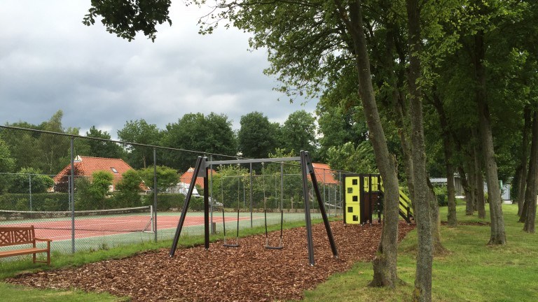 Tennisplatz - EuroParcs Resort Reestervallei