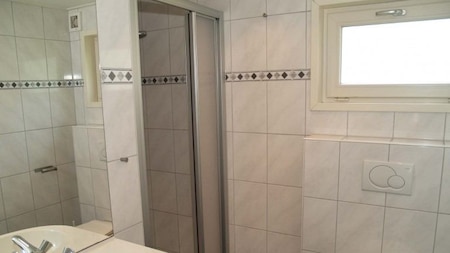 Badezimmer - EuroParcs Resort Reestervallei