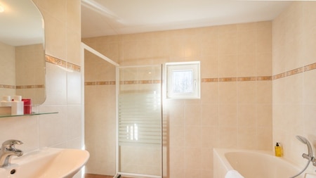 Badkamer - Roompot Hunzepark Badkamer - Roompot Hunzepark