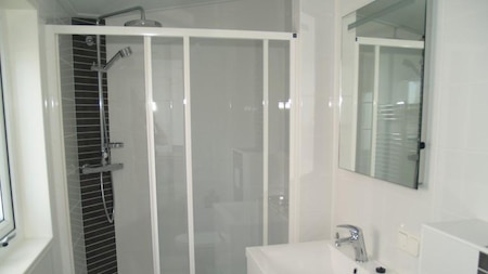 Badkamer - EuroParcs Resort Reestervallei Badkamer - EuroParcs Resort Reestervallei