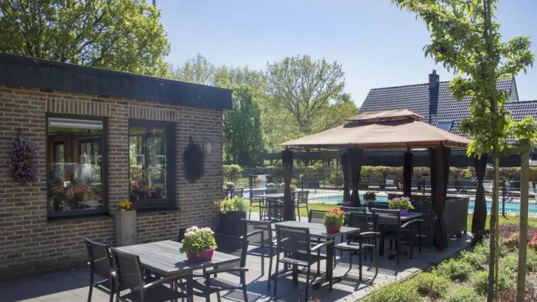 Terrasse - EuroParcs Resort Reestervallei