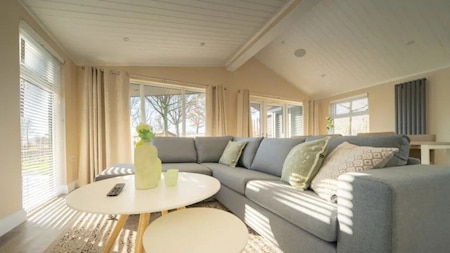 Wohnzimmer - EuroParcs Resort Die Craaijenbergse Plassen