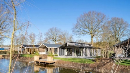 Außenansicht - EuroParcs Resort Die Craaijenbergse Plassen
