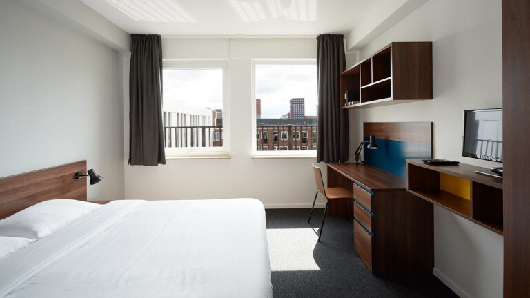 Executive Queen - The Social Hub The Hague