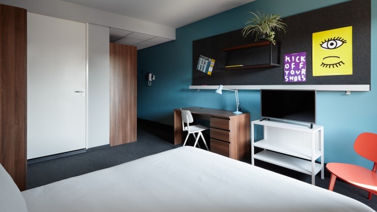 Standard Queen - The Social Hub Groningen