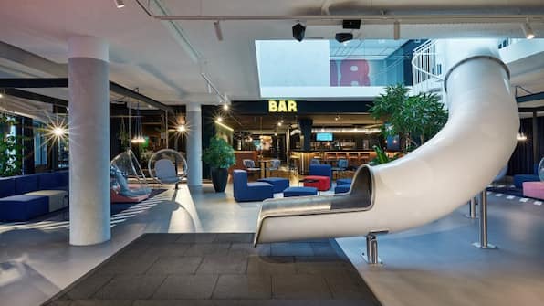 Hotel Lobby -HUP