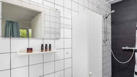 Badezimmer - Roompot Vakantiepark Zeebad