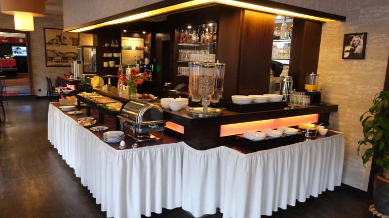 Ontbijtbuffet - Hotel Hohenstaufen