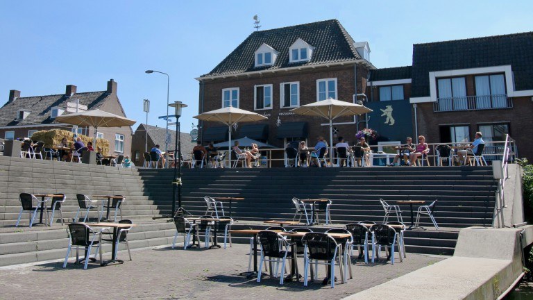 Terras - Het Wapen van Alblasserdam