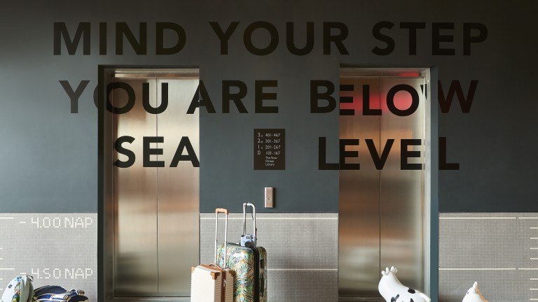 Lift - Moxy Amsterdam Schiphol Airport