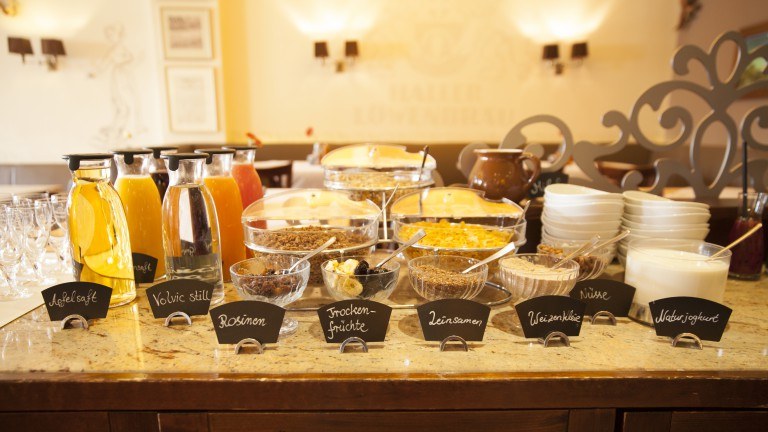 Buffet - stadt-gut-Hotel-Goldener-Adler
