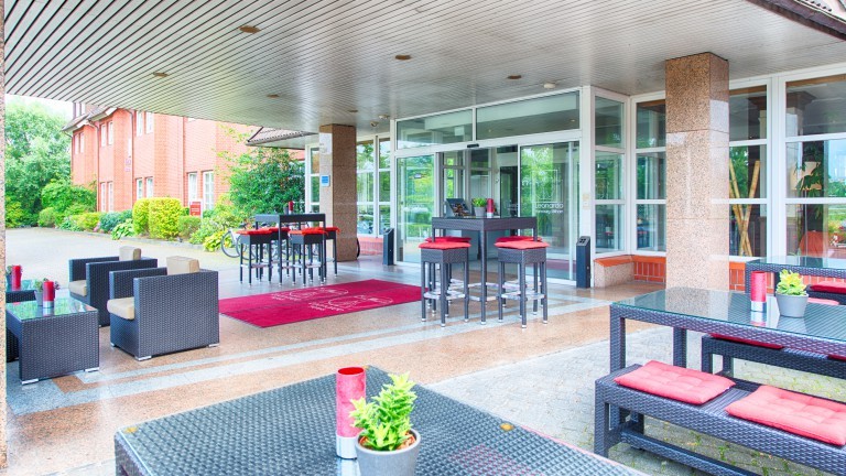Terras - Leonardo Hotel Hamburg Stillhorn
