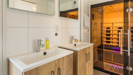 Sauna - Roompot Vakantiepark Hunzedal Sauna - Roompot Vakantiepark Hunzedal