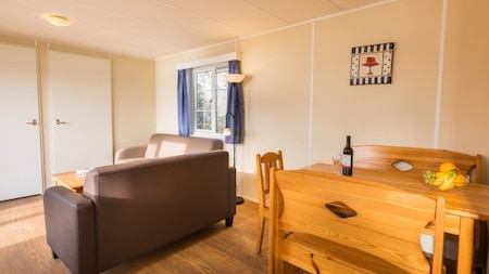 Wohnzimmer - Roompot Vakantiepark Hunzedal