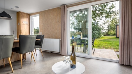 Wohnzimmer - Roompot Vakantiepark Hunzedal