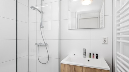 Badezimmer - Roompot Vakantiepark Hunzedal