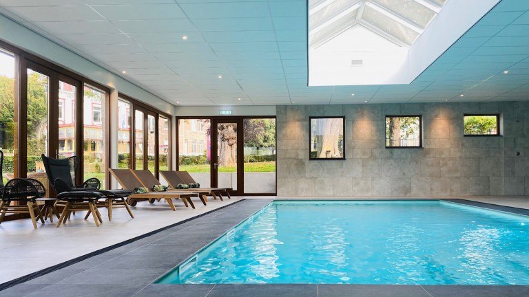 Zwembad - Hotel Schaepkens van St. Fijt