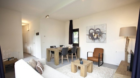 Wohnzimmer - EuroParcs Maasduinen