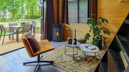 Wohnzimmer - EuroParcs Maasduinen