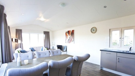 Wohnzimmer - EuroParcs Spaarnwoude